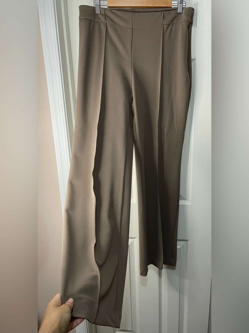 Tahari Tan Relaxed leg Workwear Neutral Casual Trouser Pants size 12